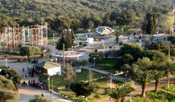 Le feu s'est déclaré à 13H16 à l'entrée du parc zoologique 