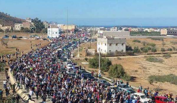 D'immenses manifestations suite à la mort violente de Mouhcine Fikri écrasé par  une benne.