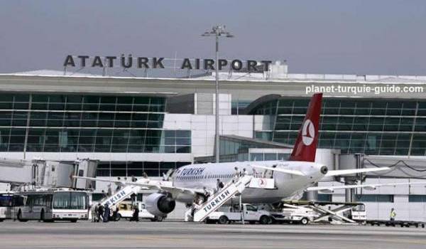 Fusillade à l'aéroport Atatürk d'Istanbul (Turquie)