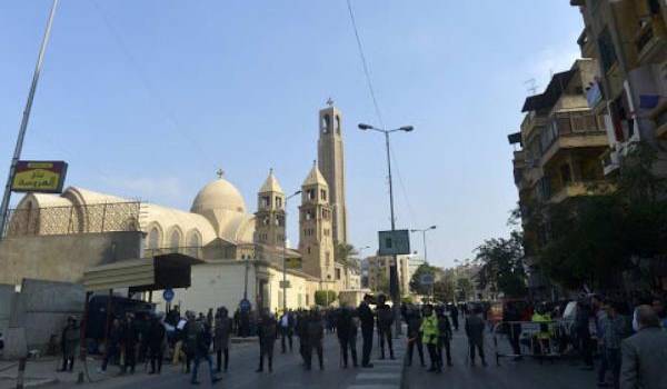 Au moins 25 morts dans l'attentat à la bombe visant une église copte au Caire