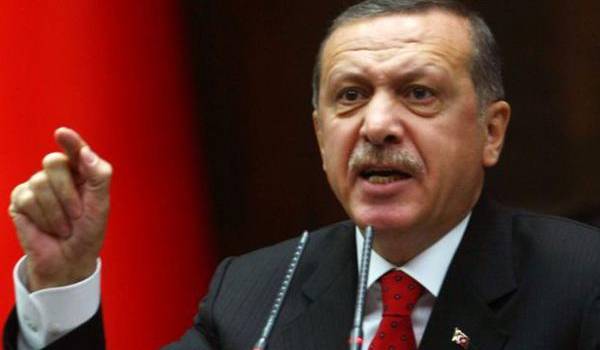 Erdogan se veut le nouveau sultan de la Turquie.