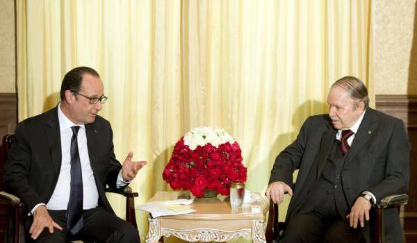 François Hollande vient de renoncer à se représenter à la présidentielle pendant que Bouteflika viole la consitution pour se maintenir : tout un monde sépare les deux. 