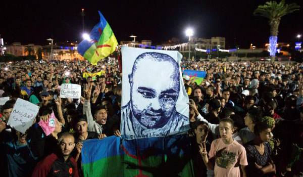 D'immenses manifestations suite à la mort violente de Mouhcine Fikri. Les services du Maghzen ont réactivé leurs soutiens depuis.