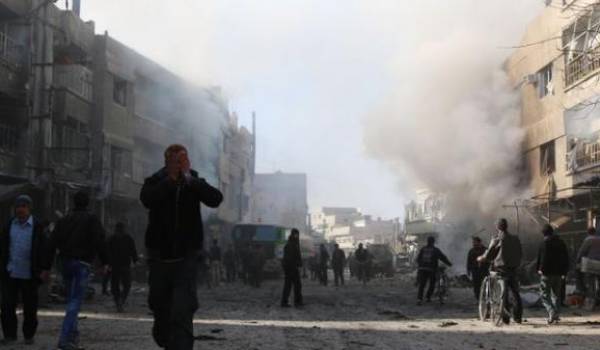 Des explosions sur la base militaire de Mazzé, près de Damas (Syrie)