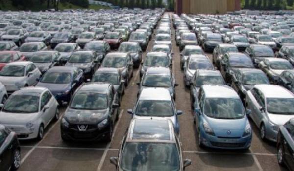Seuls 50 000 véhicules seront importés en 2017