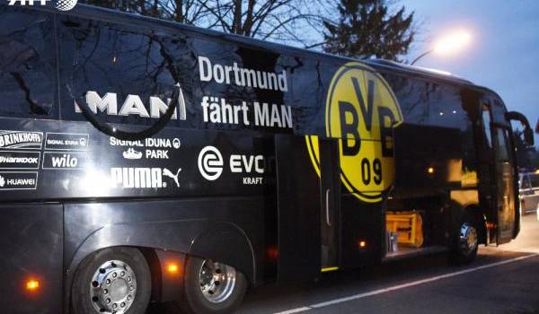 Le bus du club.