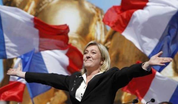 La candidate d'extrême droite, Marine Le Pen, pourrait devenir la prochaine présidente de la France.
