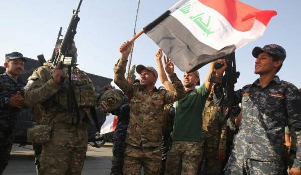 Mossoul "libérée", le Premier ministre irakien déclare la "victoire" contre l'EI