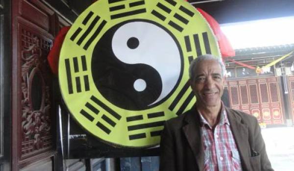 L'auteur dans un temple taoïste en Chine.