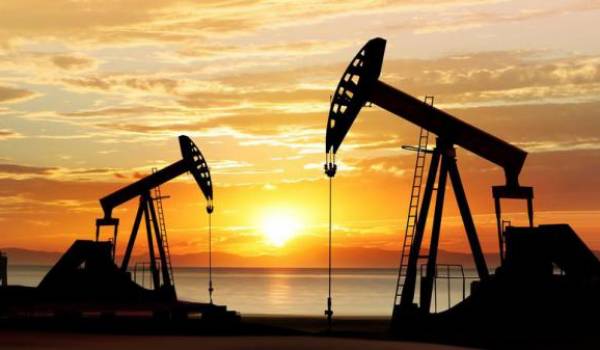 Le pétrole termine en nette baisse à New York, à 46,78 dollars le baril