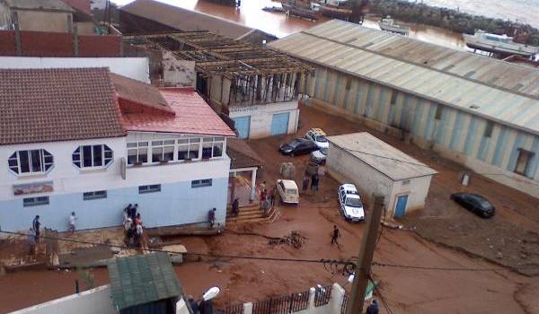 Des eaux usées du port de Bouharoun refoulées dans les maisons