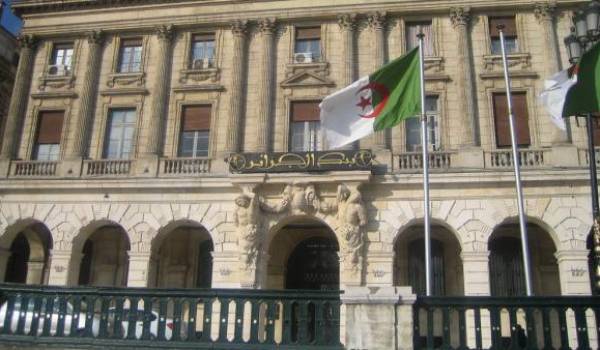 La Banque d'Algérie financement le Trésor public.