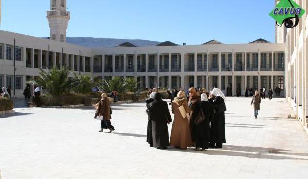 Port obligatoire de "vêtements islamiques" à la résidence universitaire des filles à Batna!