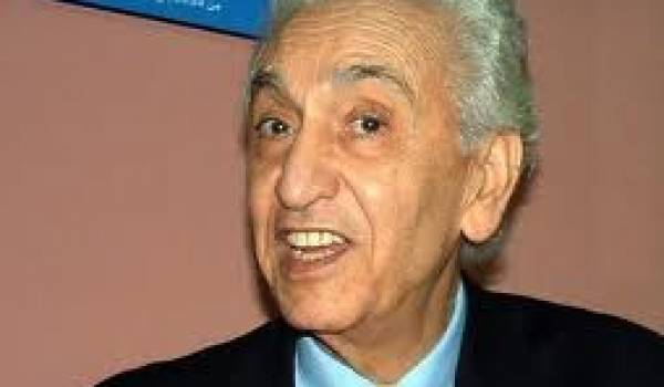 Hocine Aït Ahmed brocarde le rapprochement économique avec la France
