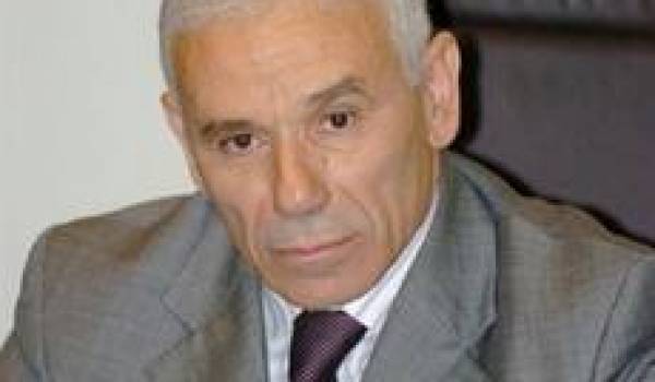 Halim Benatallah, secrétaire d'Etat chargé de la communauté émigrée.