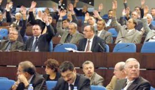 Les députés ont dit oui à la nouvelle loi sur les associations par ailleurs très contestée par les premières concernées.
