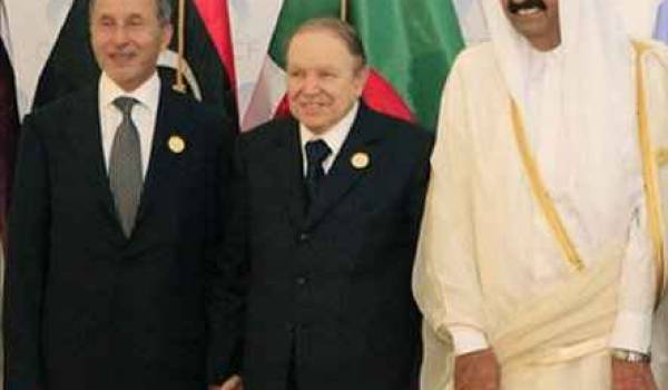 Moustapha Abdeldjalil, Abdelaziz Bouteflika et Cheikh Hamad Bin Khalifa Al Thani.