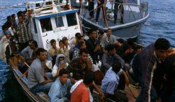 Italie: 75 immigrants secourus par les gardes côtes