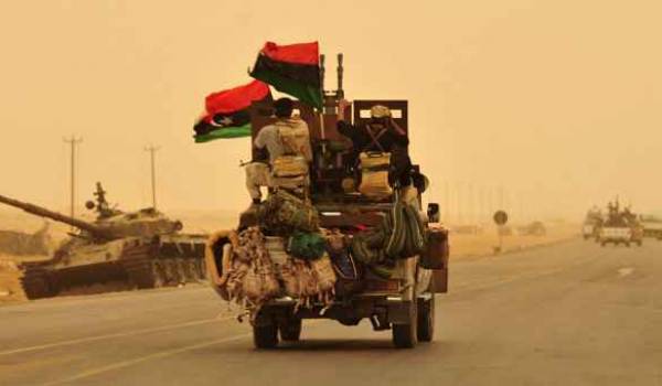 Libye: les rebelles visent les routes d'approvisionnement du régime