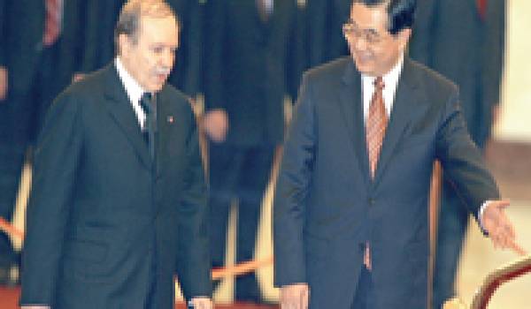 Algérie : Bouteflika solidaire avec le régime de Pékin