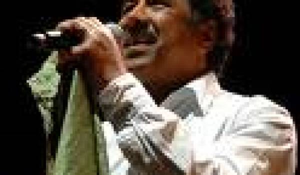 Le chanteur Khaled prêt à prendre les armes pour combattre à Gaza