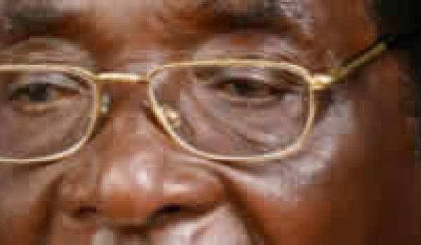 Au Zimbabwe, Mugabe s'accroche au pouvoir