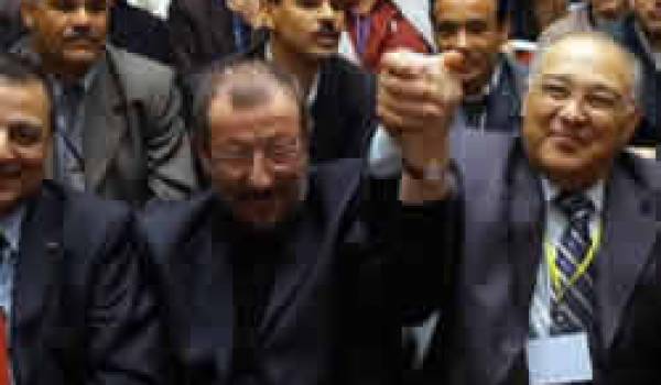 Bouteflika, du Caire, et Belkhadem ont dirigé le Congrès de l’UGTA : Le pouvoir ne se cache même plus pour piloter le syndicat fantoche !