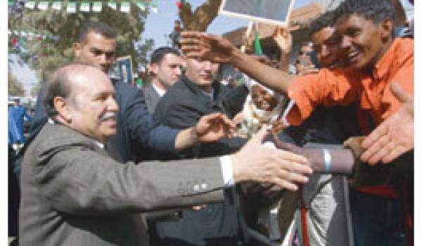 Bouteflika et les tentations Gaulliennes   Par Larbi  Chelabi