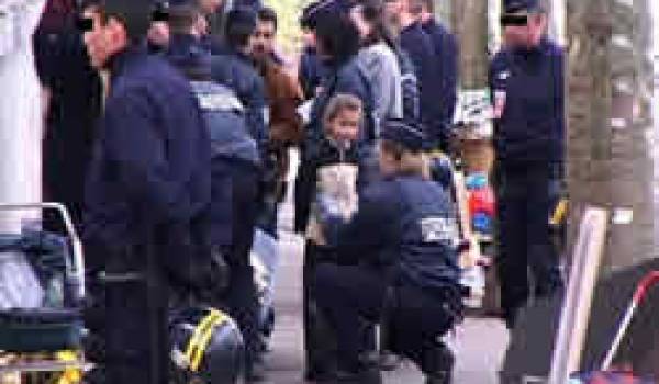 Traitement de choc à l'européenne : Récit d'une agression policière sur  témoin d'expulsion musclée