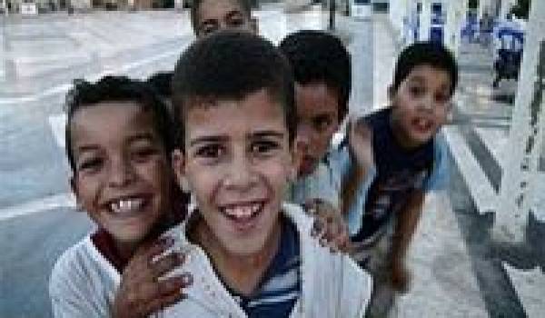 Les Algériens font moins d'enfants