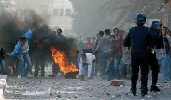 Violents affrontements entre jeunes et forces antiémeutes à Ouargla