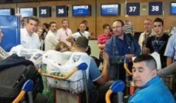 A Orly, les passagers d’Air Algérie laissent éclater leur colère