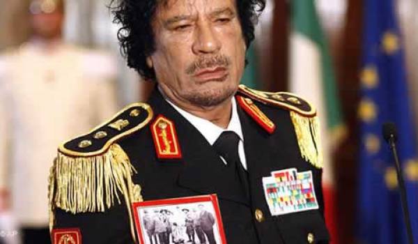 Kadhafi a tenté de retirer 1 milliard d'euros en liquide en Angleterre