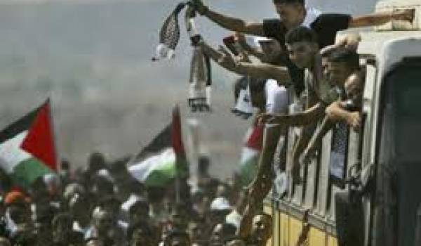 450 prisonniers palestiniens sont libérés par Israël contre celle de Shalit.