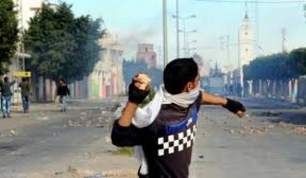 Un couvre-feu est instauré à Sidi Bouzid.