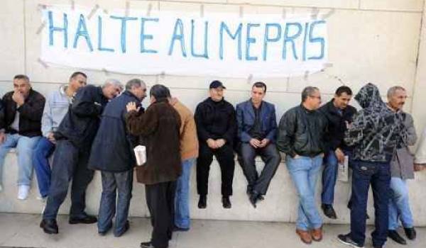 Les manifestants dénoncent le mépris des dirigeants des entreprises.