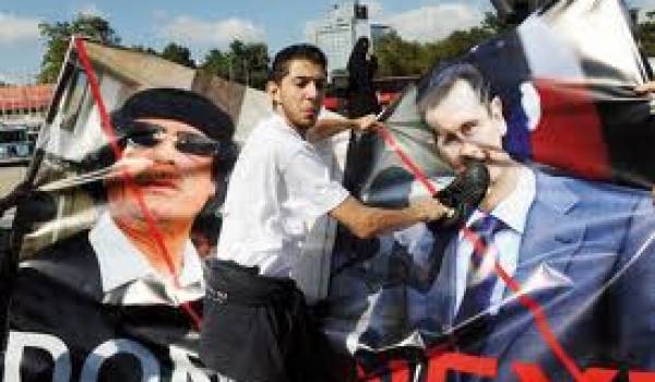 Honni par le peuple, le président syrien continue sa politique de répression aveugle.