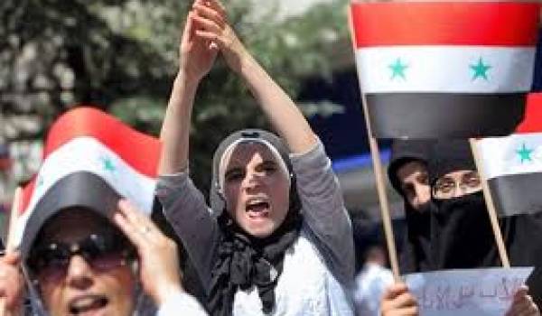 Les Syriens entament un combat sans soutien international contre le régime.